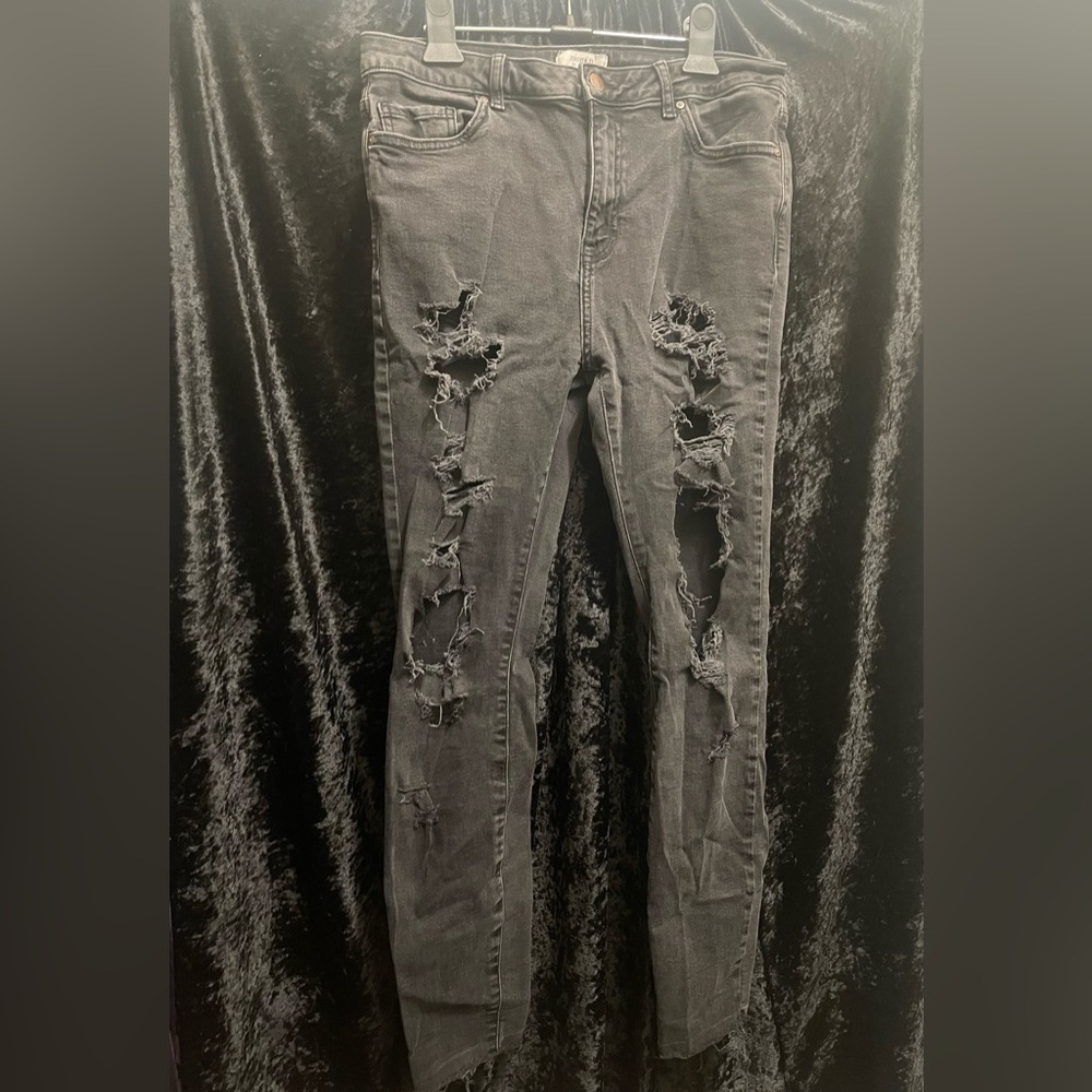 Distressed Skinny Jeans